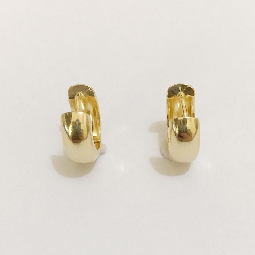 Brinco de argola médio folheada a ouro 18k