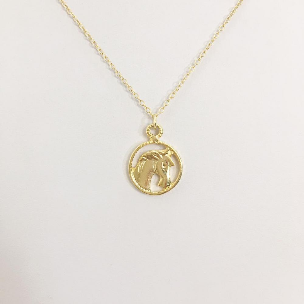 Colar mandala com cavalo folheado a ouro 18k