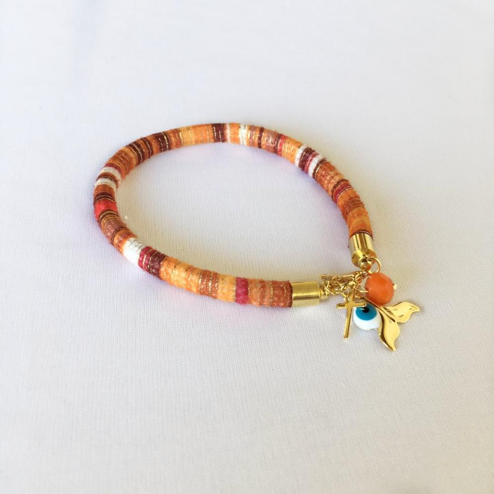Pulseira com cordão étnico colorido com pingentes folheado a ouro 18k 
