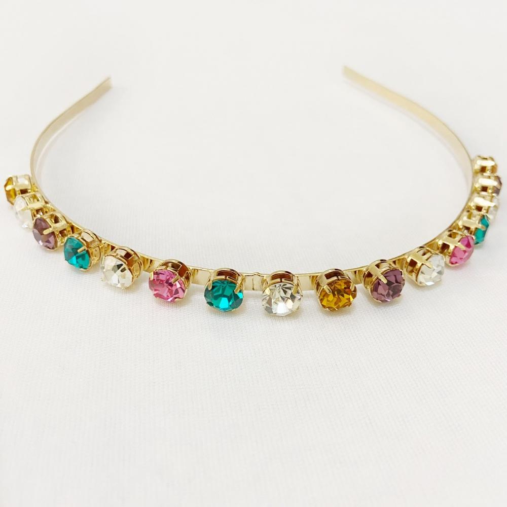 Tiara com zircônia e pedra de vidro folheada a ouro 18k