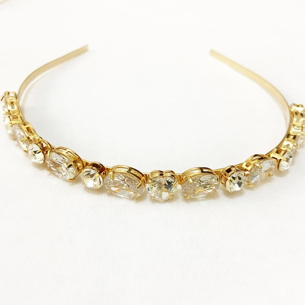 Tiara com zircônia cristal folheada a ouro 18k