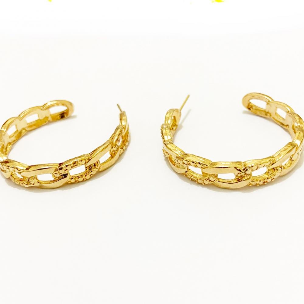 Brinco de argola grande de elo Cartier folheado a ouro 18k