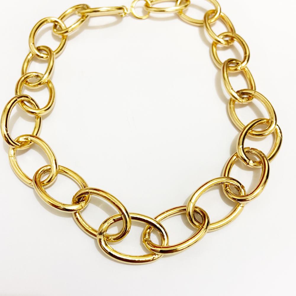 Corrente choker de elos grandes folheada a ouro 18k 
