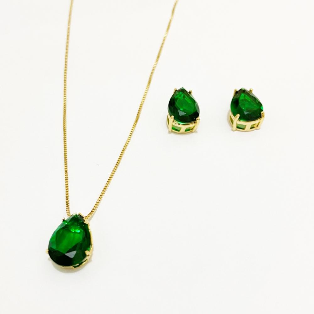 Conjunto de gota pequena cravejada com zircônia folheada a ouro 18k
