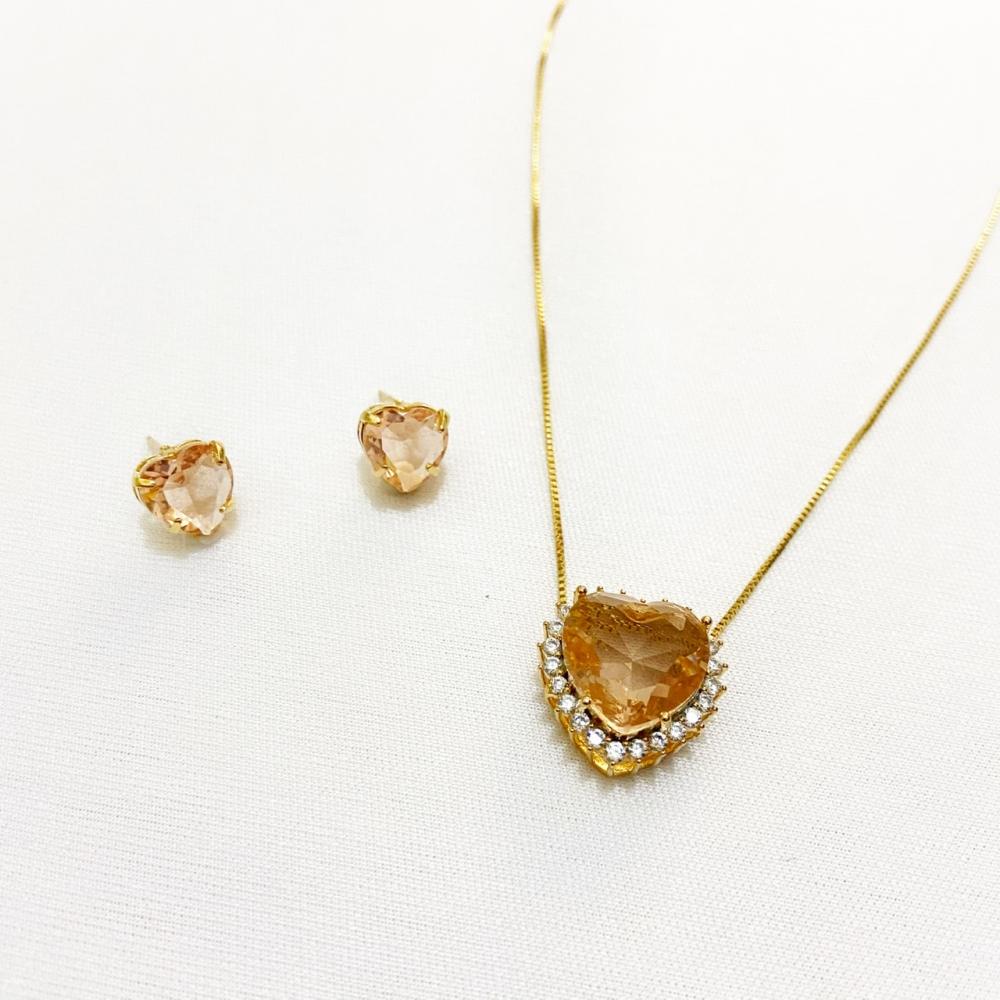 Conjunto de coração cravejado com zircônia  folheado a ouro 18k