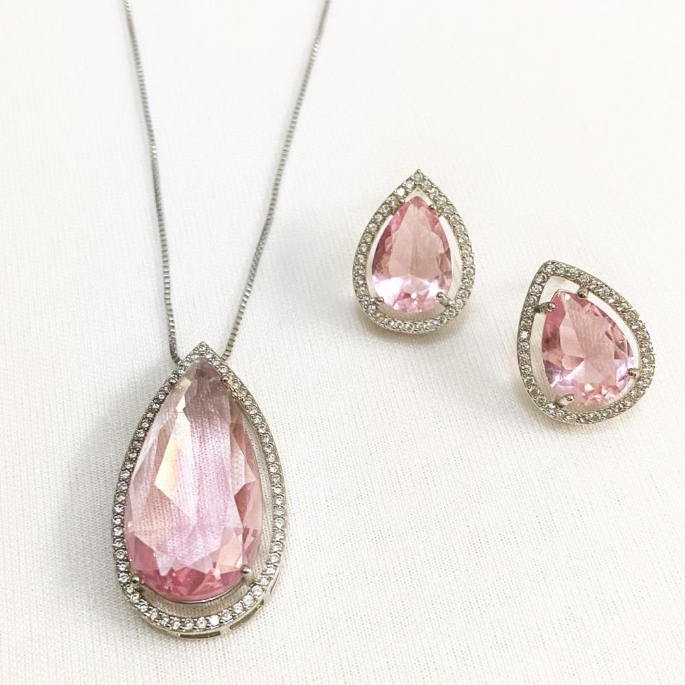 Conjunto de gota grande cravejada com zircônia folheado a ródio branco