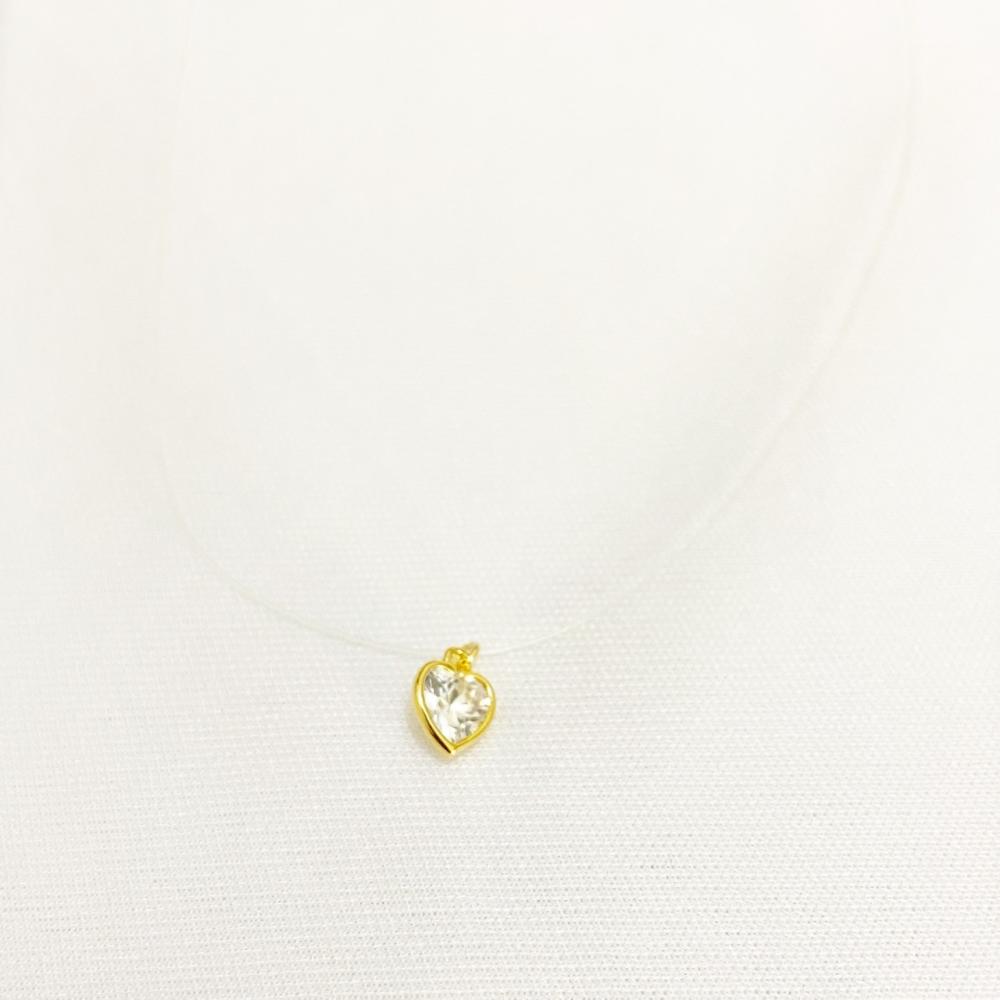 Colar ponto de luz com formato de coração e linha invisível folheado a ouro 18k 