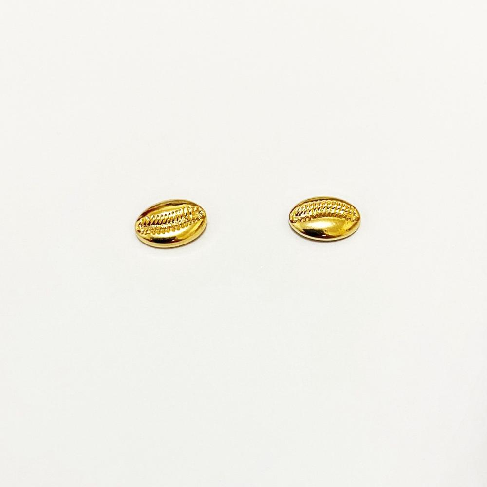 Mini brinco com formato de buzios folheado a ouro 18k 