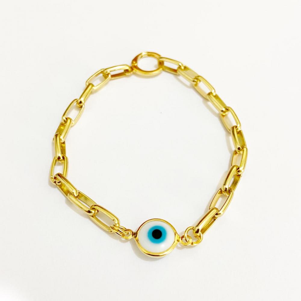 Pulseira com corrente de elo cartier e pingente de olho grego folheado a ouro 18k 
