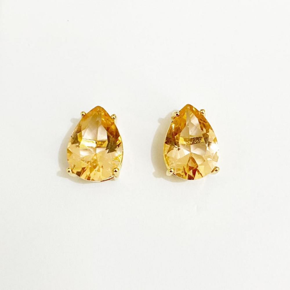 Brinco de gota no light peach folheado a ouro 18k 