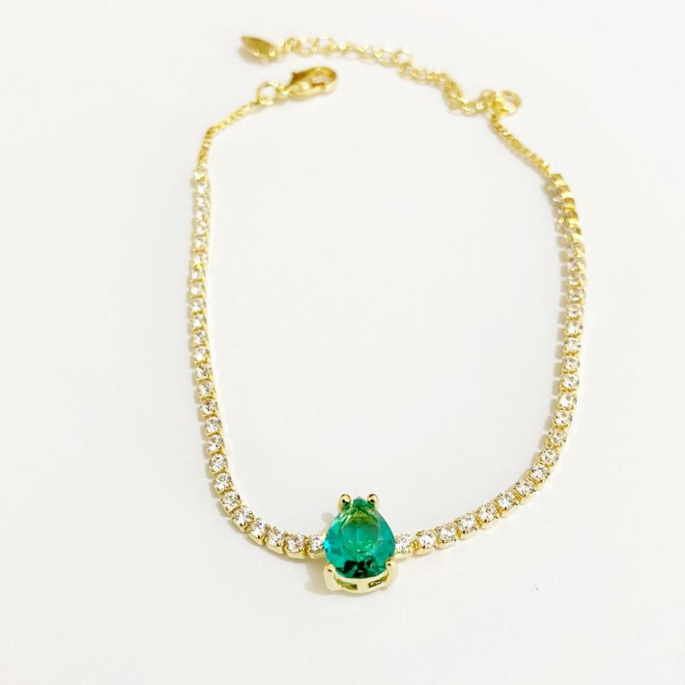 Pulseira com corrente de zircônia e pingente de gota na cor verde folheado a ouro 18k 