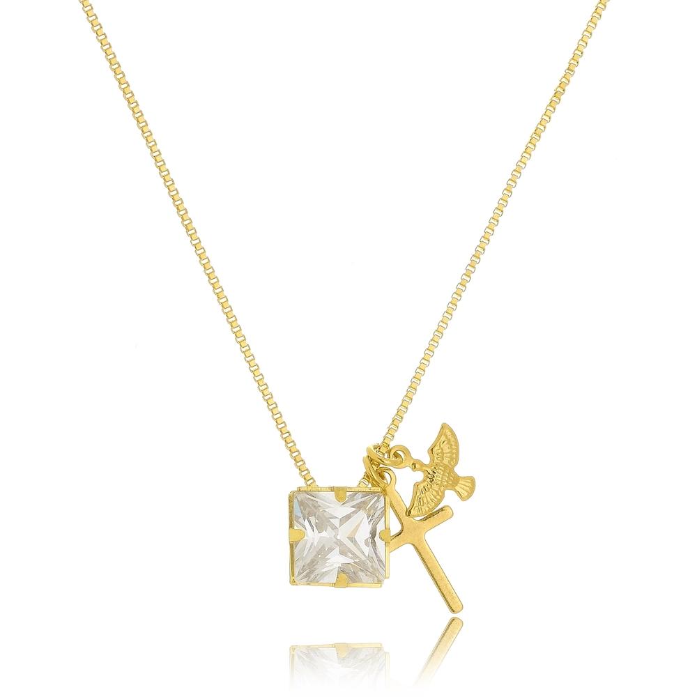 Colar com pingentes religiosos cravejado com zircônia banhado a ouro 18k