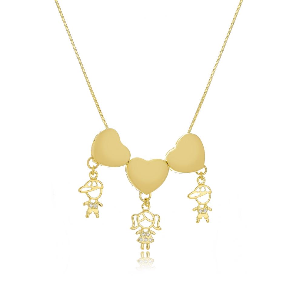 Colar personalizado com três corações e três pingentes banhado a ouro 18k 