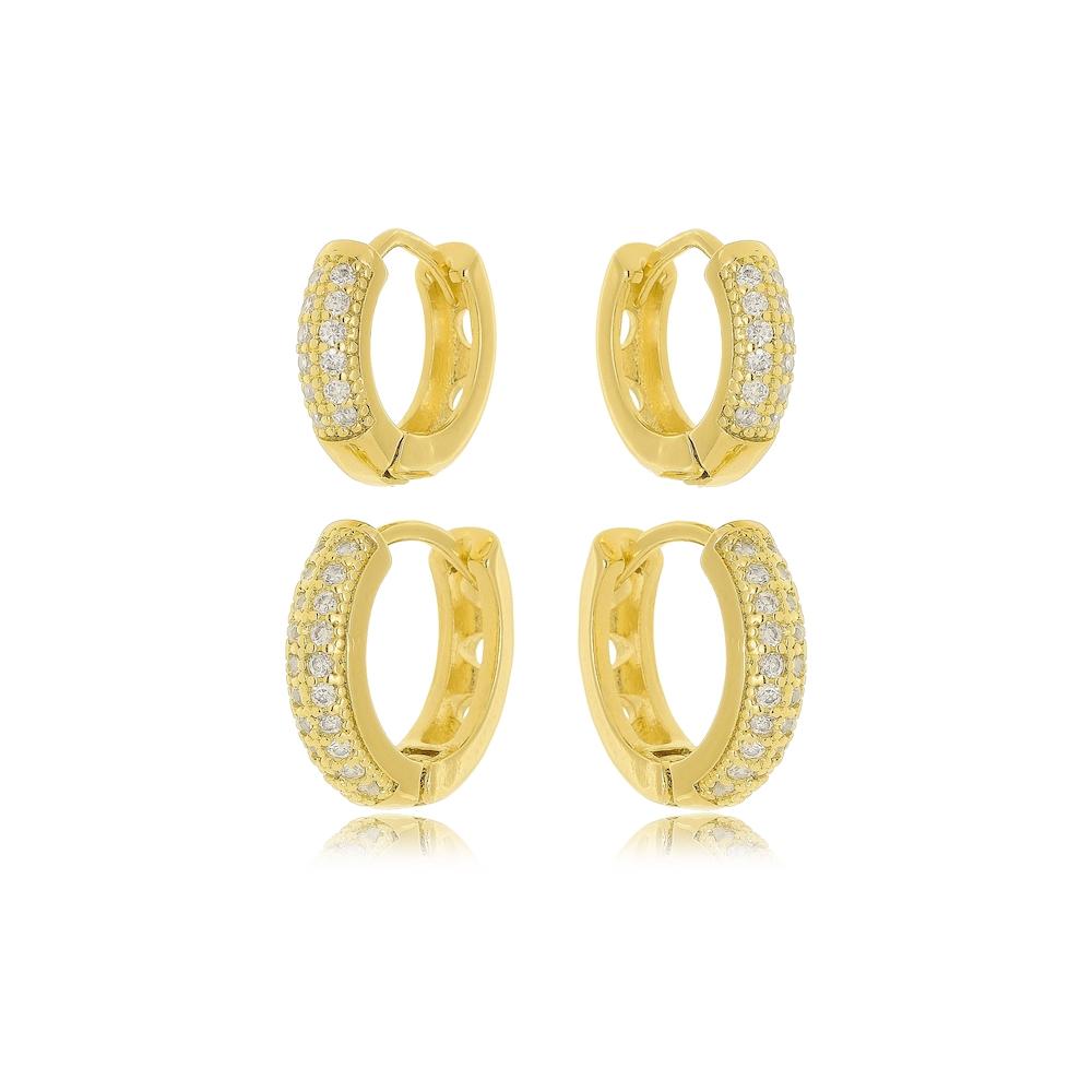 Dueto de argolas cravejadas com zircônia folheado a ouro 18k  