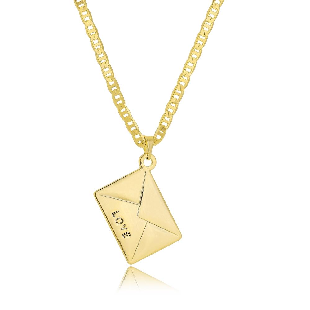 Colar com pingente de carta banhado a ouro 18k