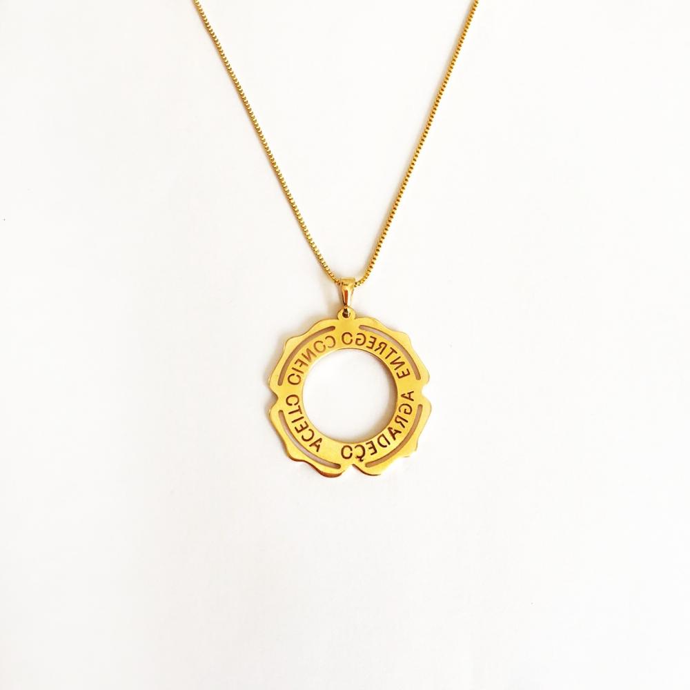 Colar religioso com estilo mandala folheado a ouro 18k 