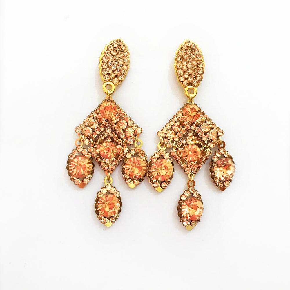 Brinco de strass folheado a ouro 18k 