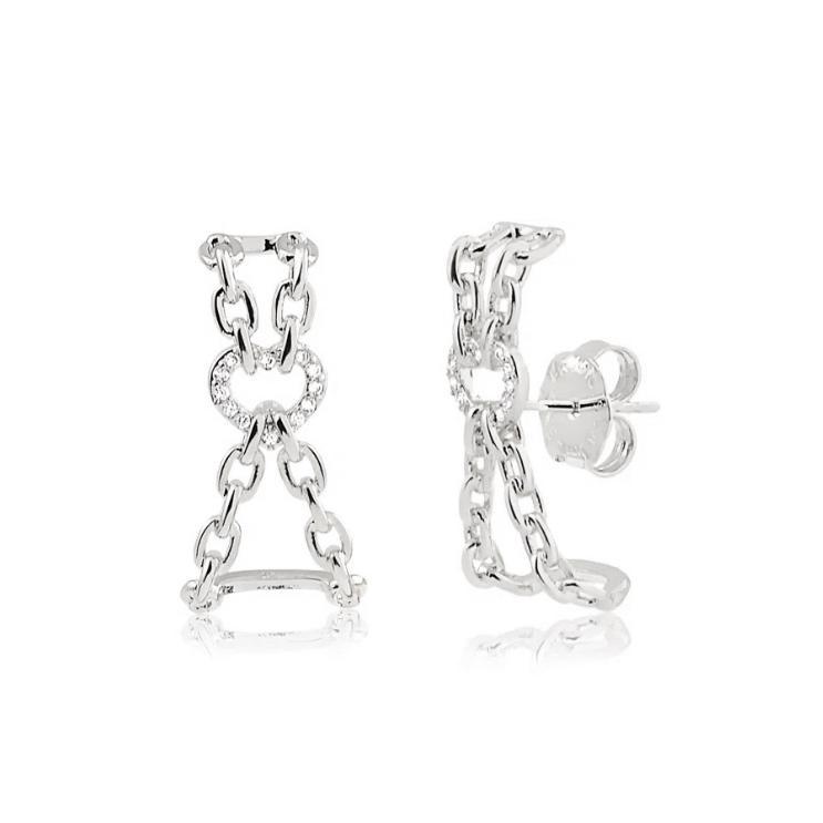Brinco earhook com elos e coração cravejado com zircônia na cor prata ródio branco 