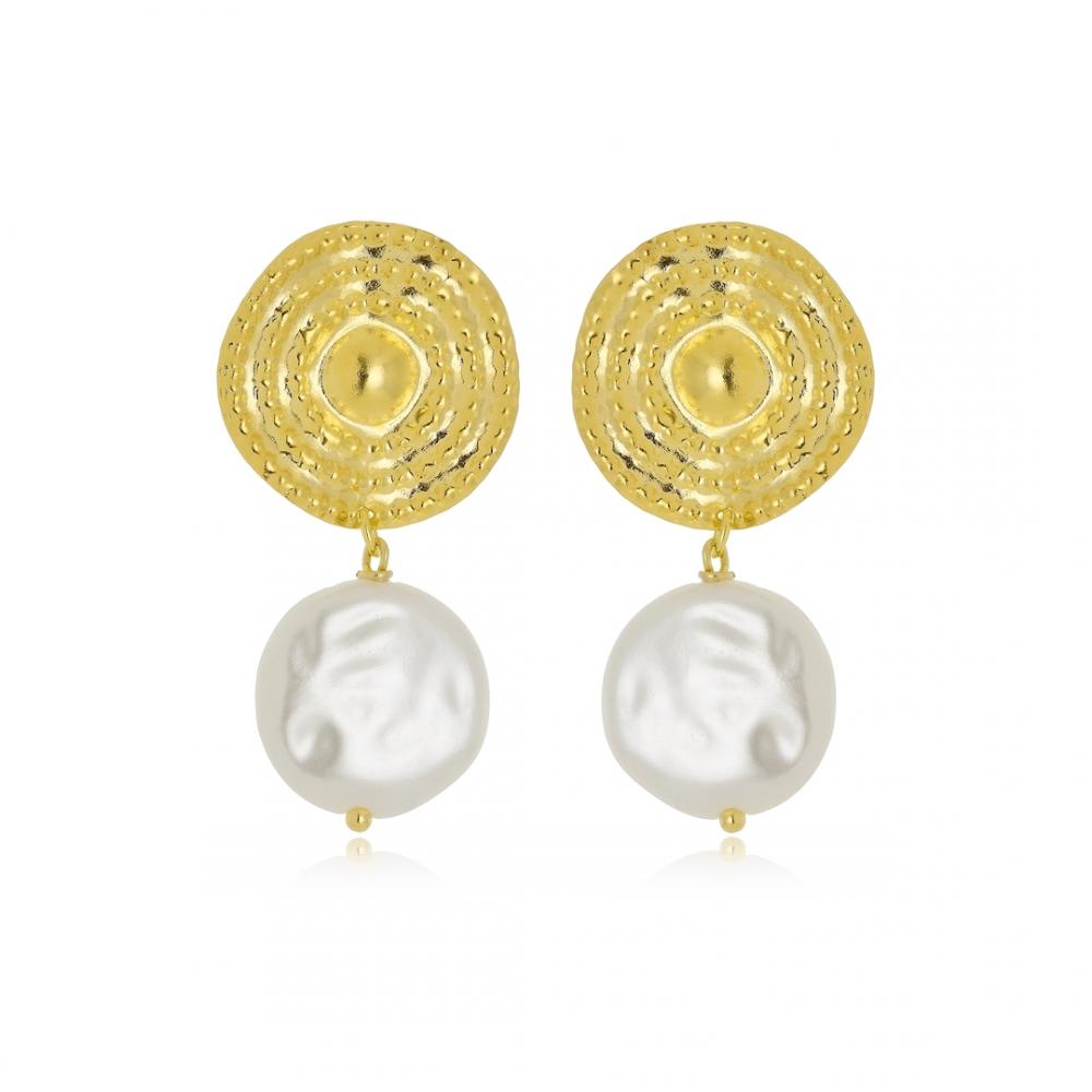 Brinco atemporal com pingente de madrepérola folheado a ouro 18k 