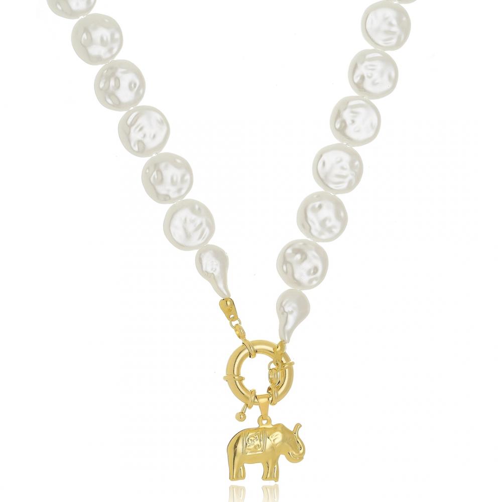 Colar de madrepérola com fecho de boia e pingente de elefante folheado a ouro 18k