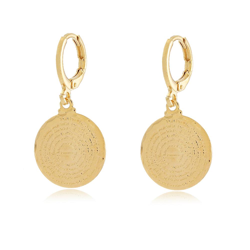 Brinco de argola click com pingente de Pai nosso folheado  a ouro 18k