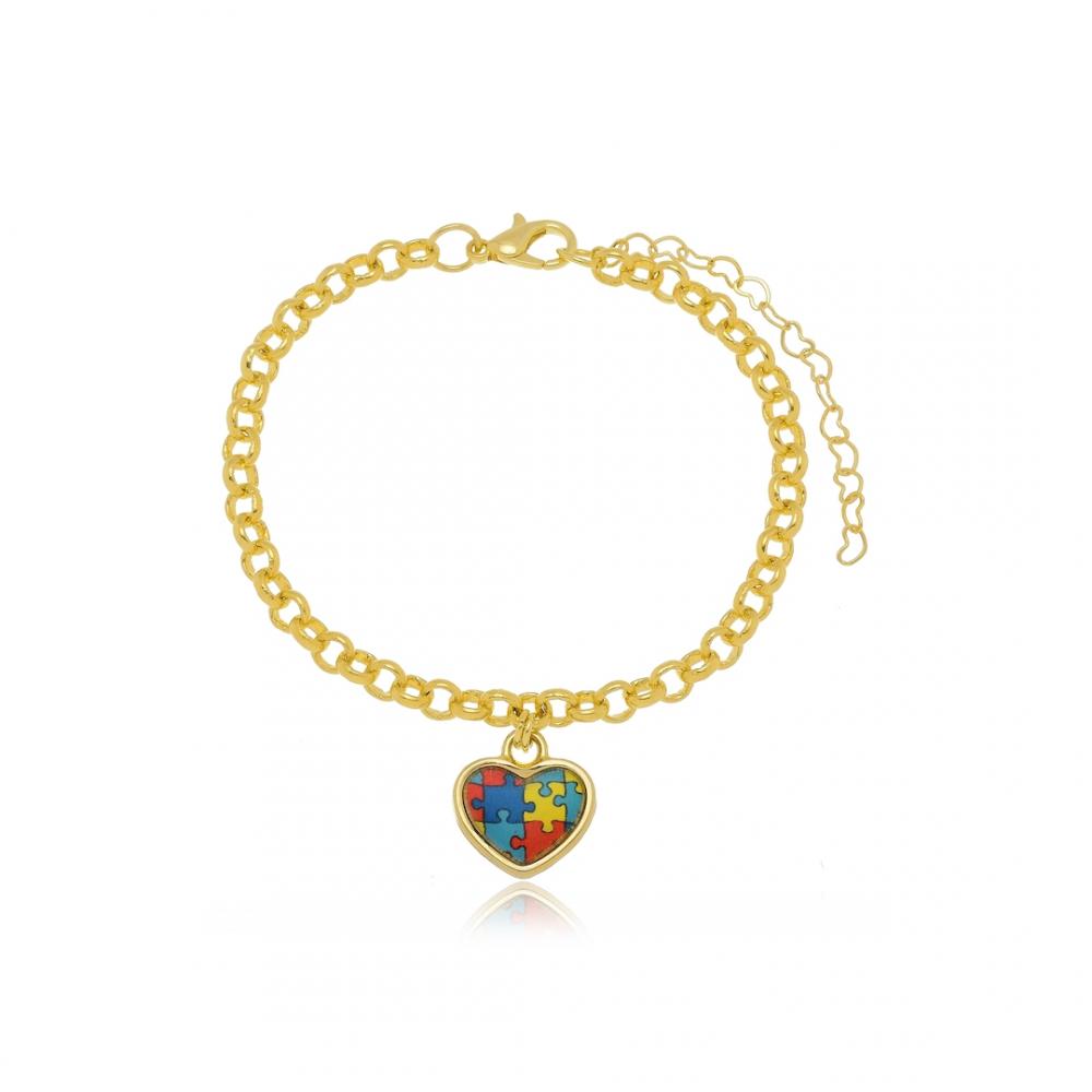 Pulseira com corrente de elo português com pingente de coração resinado de autismo banhada a ouro 18k