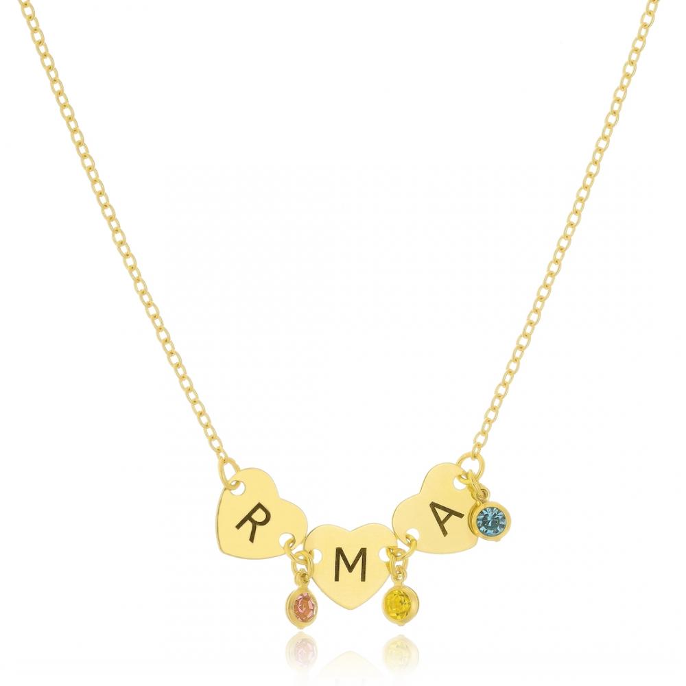 Colar personalizado com três letras em corações banhado a ouro 18k 
