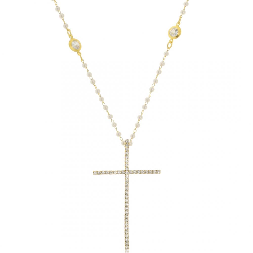 Colar com corrente de pérola e pingente de cruz banhado a ouro 18k 