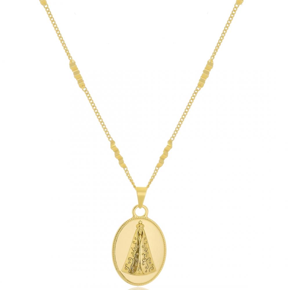 Colar com corrente chapada e pingente de Nossa Senhora banhado a ouro 18k