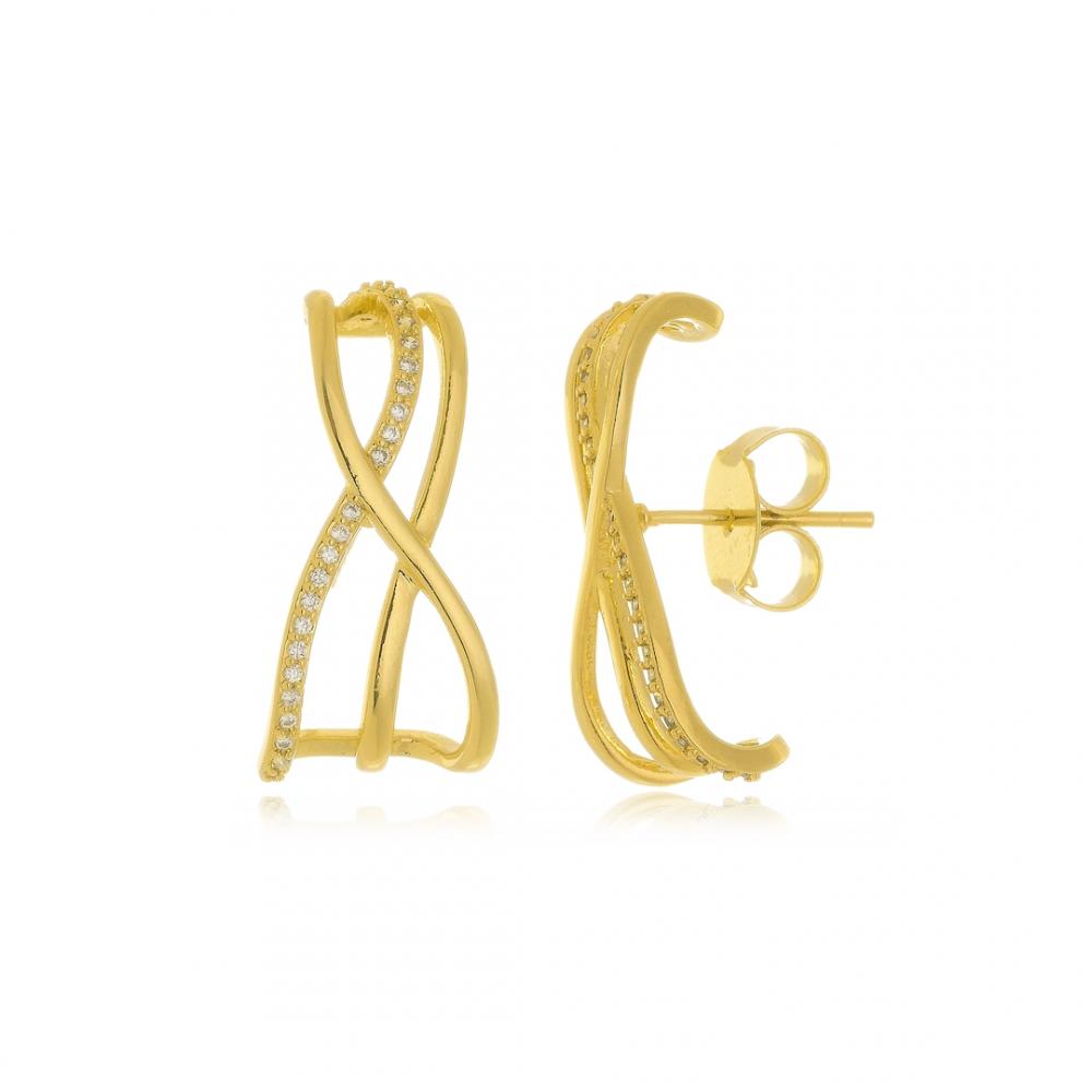 Brinco earhook com elos lisos e cravejados banhado a ouro 18k 