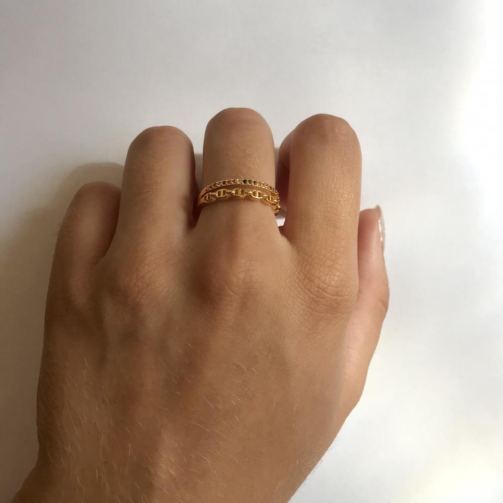 Anel duplo com elos e zircônia colorida banhado a ouro 18k