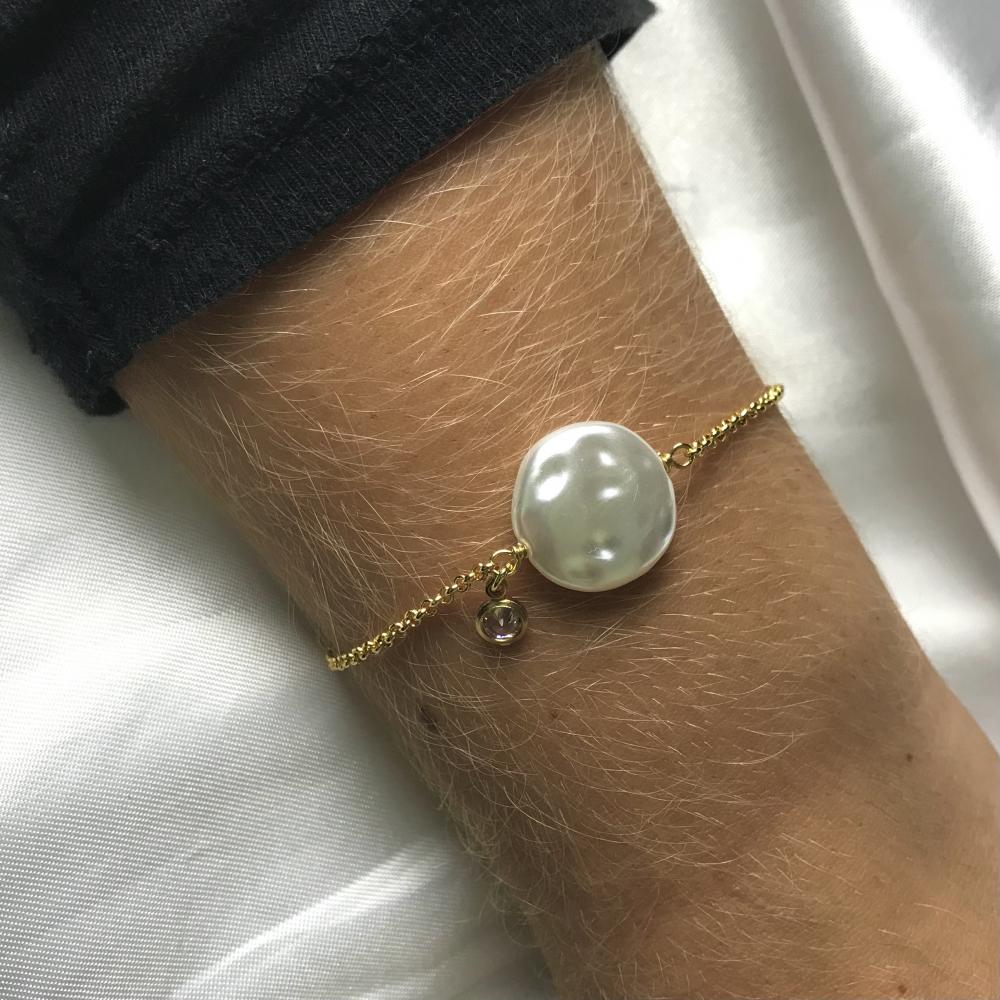 Pulseira com madrepérola e ponto de luz banhada a ouro 18k 