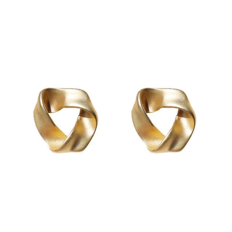 Brinco Isabella banhado a ouro 18k 