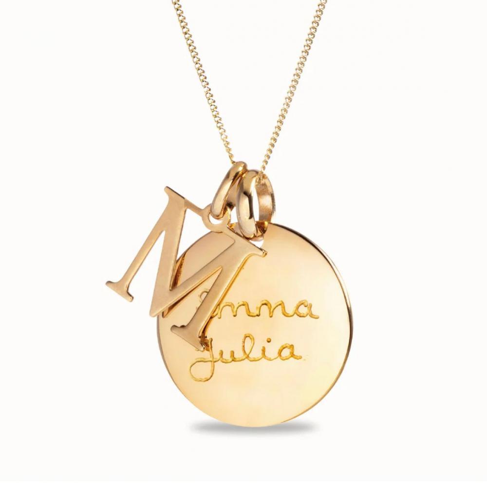 Colar Alice medalha personalizada e letra banhado em ouro 18k