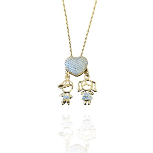 Colar personalizado com coração cravejado com micro zircônias e pingentes banhado a ouro 18k