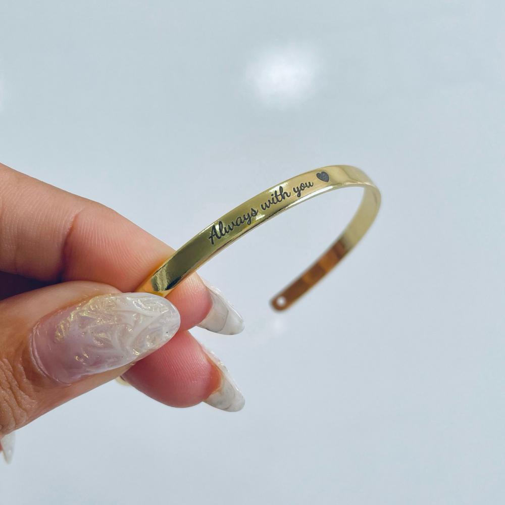 Bracelete gravado com frase Always with you 